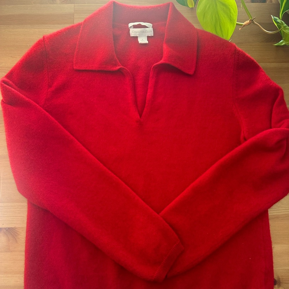 100% 2 ply cashmere fitted sweater in cherry red🍒